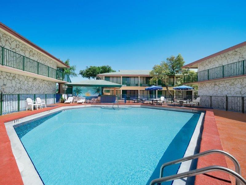 Garden Inn Homestead/Everglades/Gateway To Keys Exterior photo